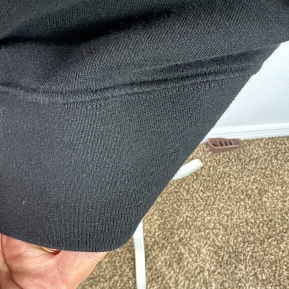 Perfectwhitetee Women's Oversized M French Terry Sweatshirt Black EUC - Picture 4 of 14